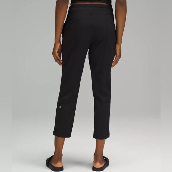 Lululemon Dance Studio Mid-Rise Elastic Waist Cropped Black Relaxed Pants Size 6 - Picture 11 of 12